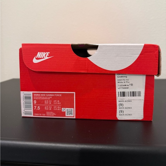 Nike Gamma Force Sneaker in White & Phantom - Picture 8 of 12